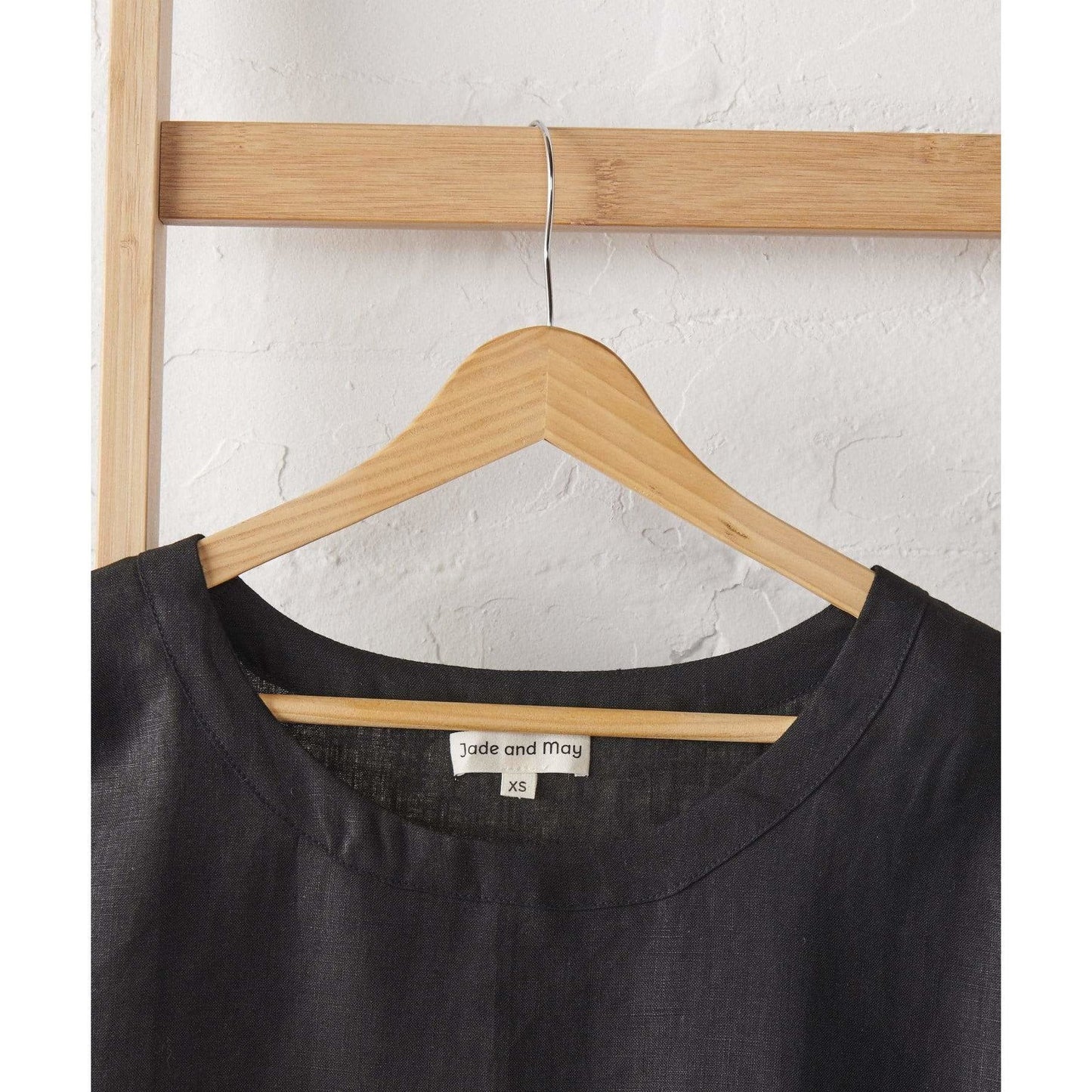 Linen Tee & Pant Set in Black-3