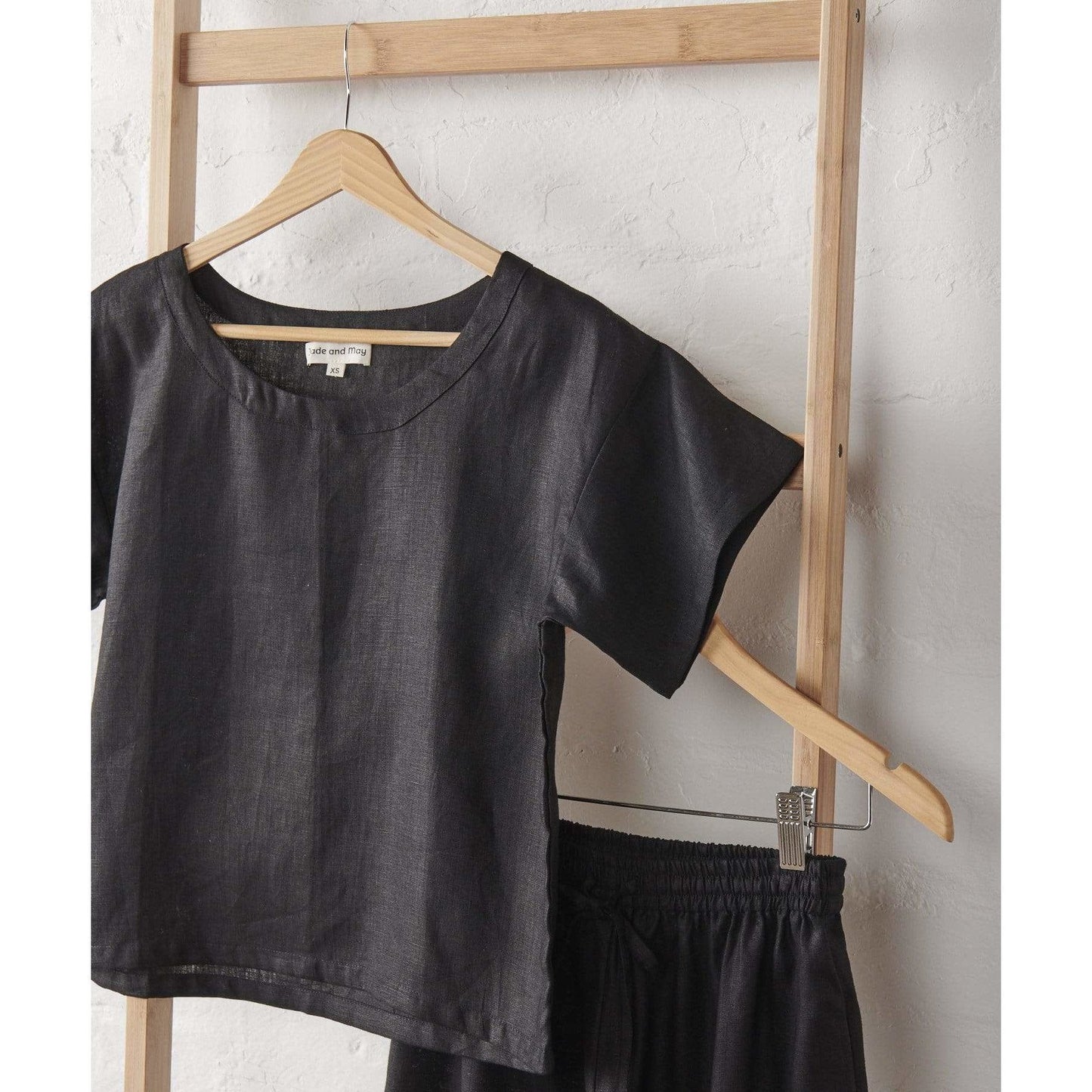 Linen Tee & Pant Set in Black-2